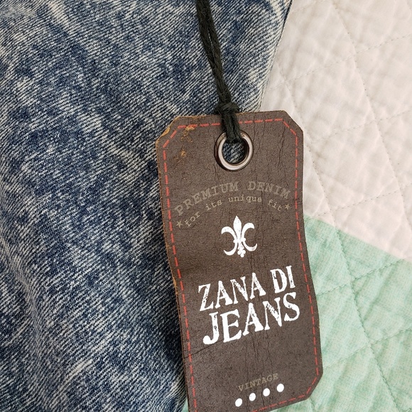 Jean shorts - Picture 3 of 4